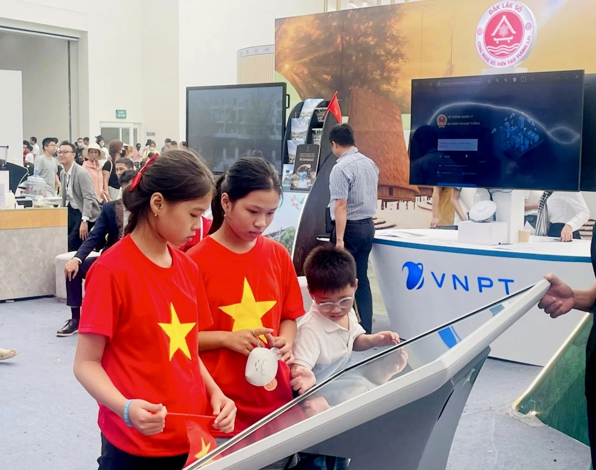 "Đẩy mạnh chuyển đổi số trong lĩnh vực văn hóa, thể thao và du lịch" là một trong những mục tiêu đã được nêu rõ trong văn kiện Đại hội Đảng lần thứ XVIII của tỉnh Đắk Lắk