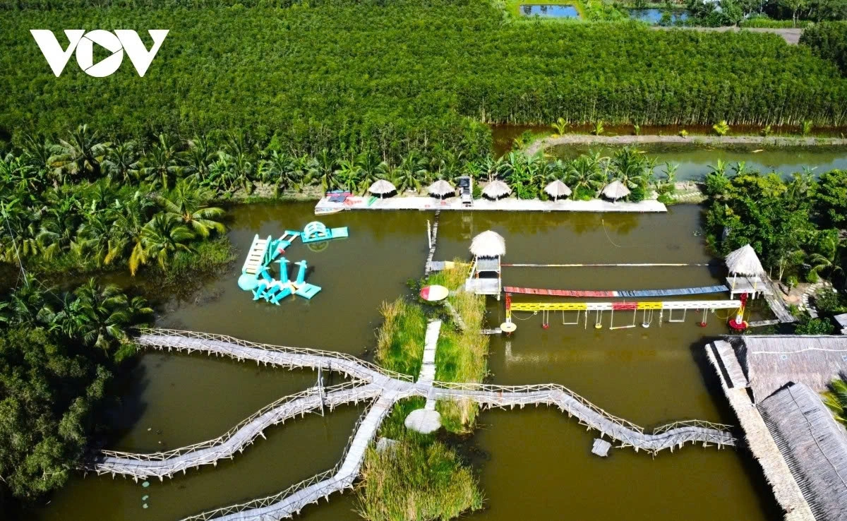 U Minh Ha National Park is a perfect destination for anyone who loves nature and the unspoiled beauty of Ca Mau’s wetlands.