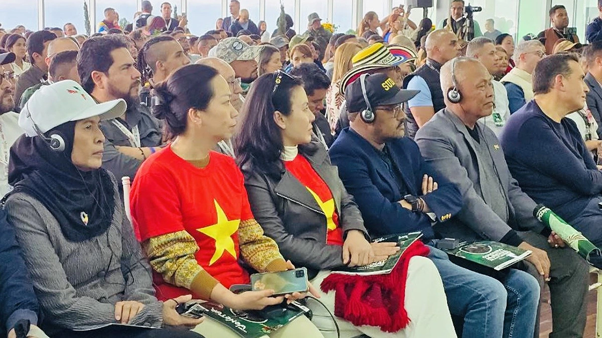 Các đại biểu Việt Nam tham dự sự kiện.