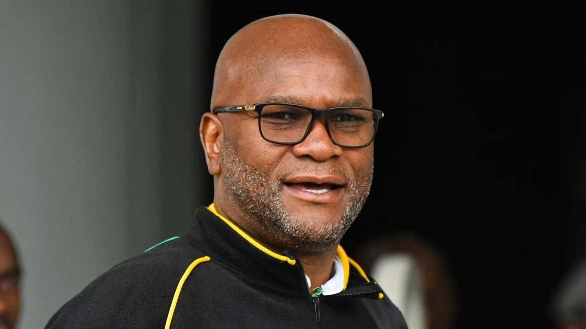 Ông Nkosinathi Emmanuel Mthethwa.