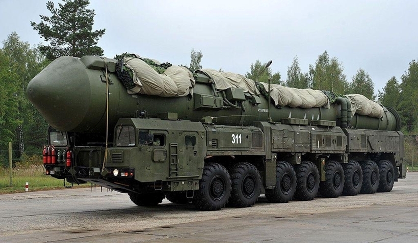 IRMB Oreshnik được cho là một biến thể của ICBM RS-26. Nguồn: Defence Alerts.