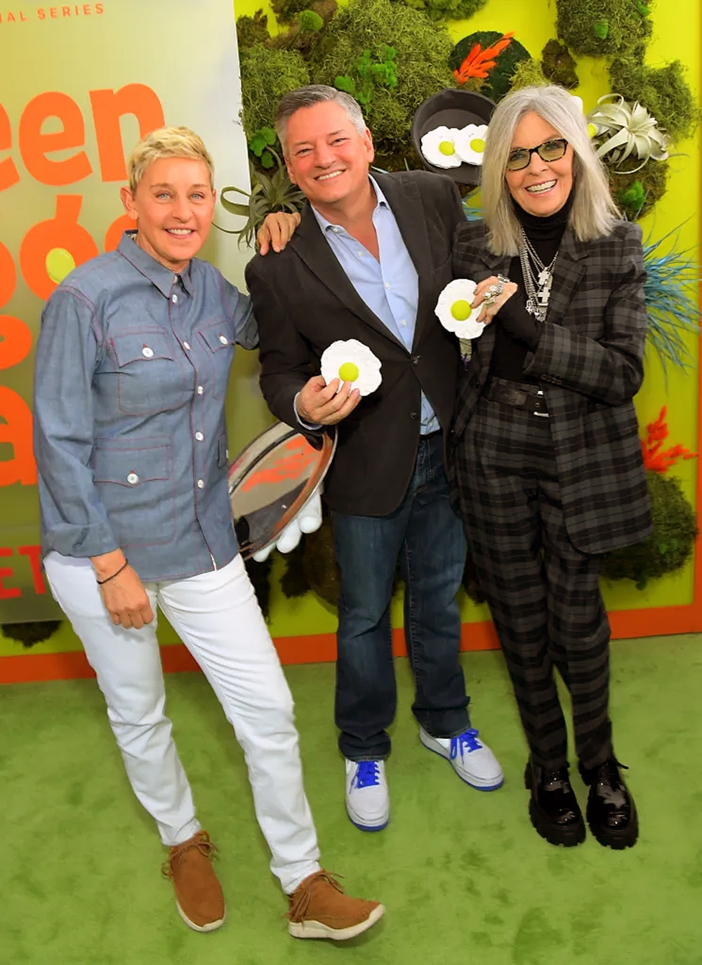 23: Ellen DeGeneres, giám đốc Netflix Ted Sarandos và Diane Keaton tham dự buổi ra mắt phim “Green Eggs and Ham” của Netflix tại Post 43, LA ngày 03/11/2019. (Ảnh: Charley Gallay/Getty Images)