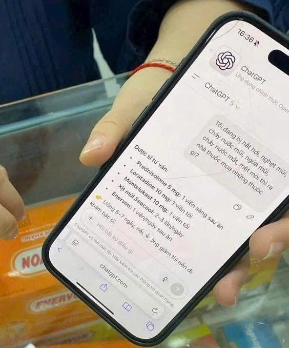 Hình ảnh dùng Chat GPT kê đơn thuốc lan truyền mạng xã hội