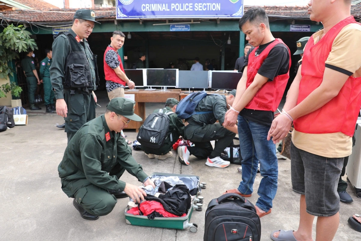 Ban chuyên án bắt giữ nhóm lừa đảo qua mạng tại Campuchia. (Ảnh: CACC)