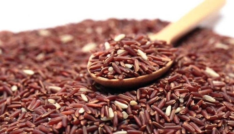 Gạo lứt sấy rong biển là món ăn được nhiều người ưa chuộng, đặc biệt trong các chế độ giảm cân