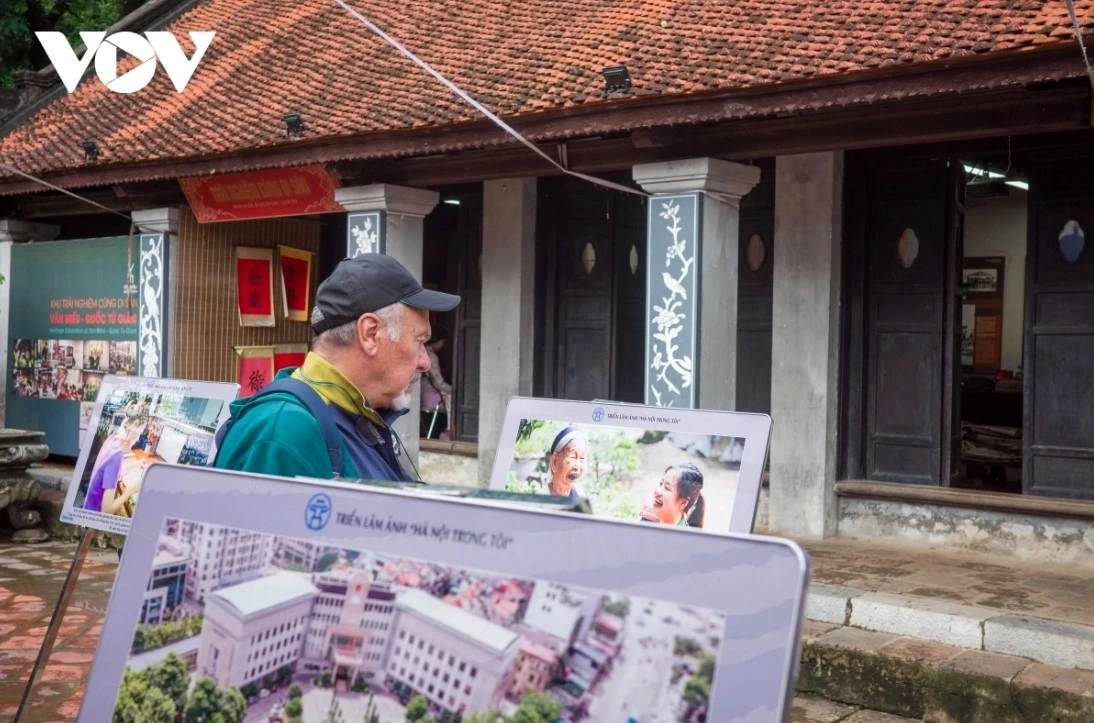 The 20th "Hanoi in My Heart" photo exhibition lasts from October 8 to 12 at the Temple of Literature, and it will be held from October 12 to 21 at Thang Long Imperial Citadel.