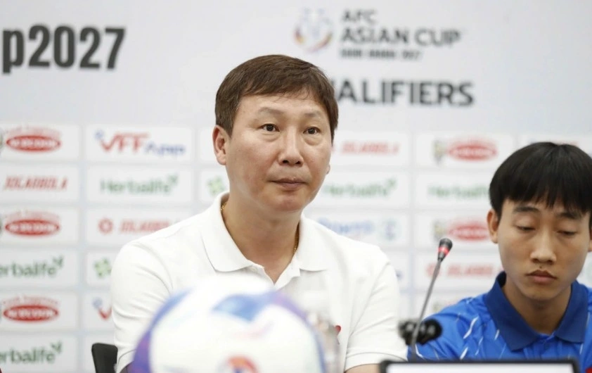 Head coach Kim Sang Sik speaks at the press conference following the match