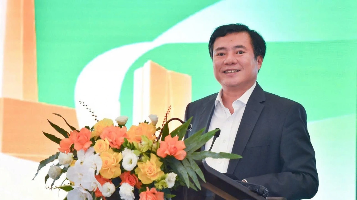 Thứ trưởng Bộ Công Thương Nguyễn Sinh Nhật Tân phát biểu khai mạc.