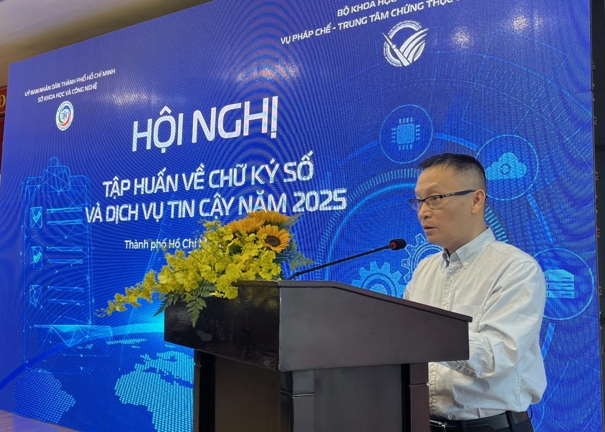 Ông Đinh Quang Trung, Phó Giám đốc Trung tâm Chứng thực Điện tử Quốc gia