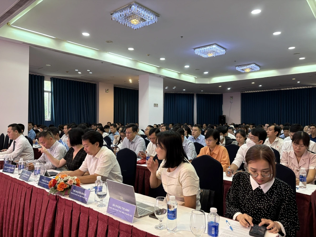 Hơn 600 đại biểu tham dự hội nghị tập huấn