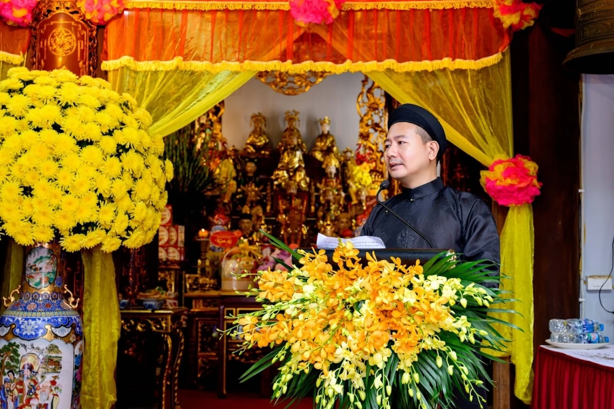 Ông Nguyễn Đức Tiến, trưởng tiểu ban quản lý di tích- kiêm thủ từ Đình Đông Thành- 7 Hàng Vải, Hà Nội phát biểu tại tọa đàm