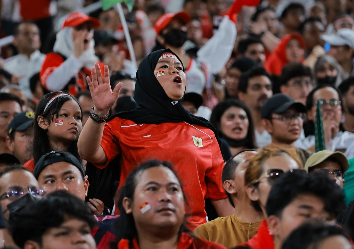 CĐV Indonesia hào hứng với cơ hội có điểm trước ĐT Saudi Arabia (Ảnh: Reuters)