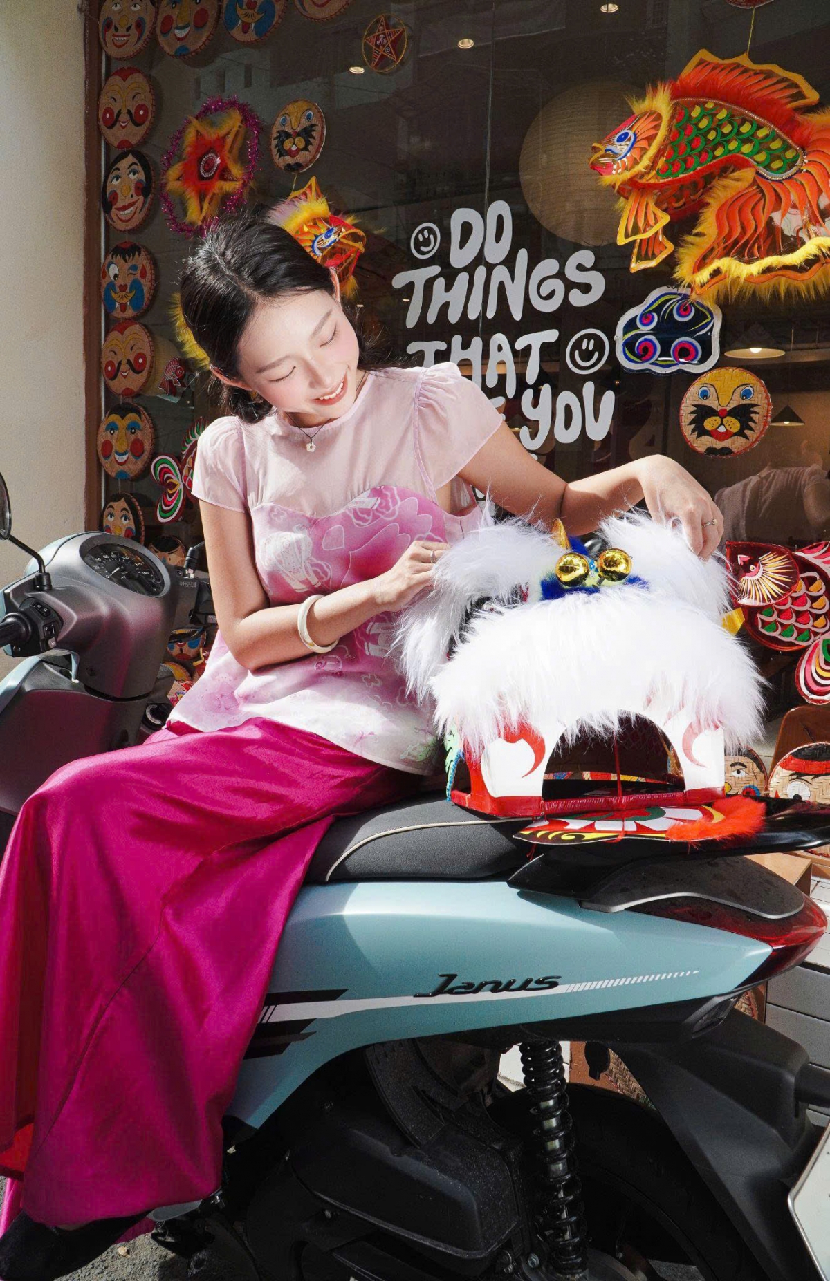Giới trẻ chọn dành thời gian cho chính mình thay vì chờ đợi ai đó
