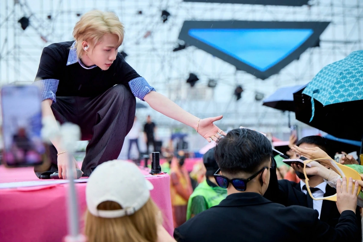 Ca sĩ Jack (Trịnh Trần Phương Tuấn) với ca khúc trình diễn ngày 16/10/2025 tại Hà Nội bị nhận xét có ca từ “lệch chuẩn văn hoá, dung tục, ngạo mạn" (ảnh: FBNV)