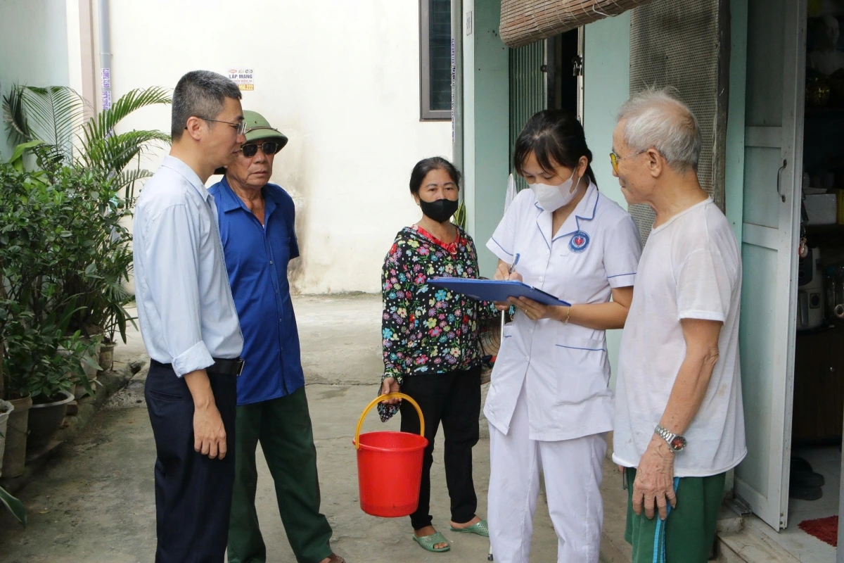 CDC Hà Nội bám sát cơ sở để phòng chống, kiểm soát bệnh tật hiệu quả. Ảnh: Duy Tuân