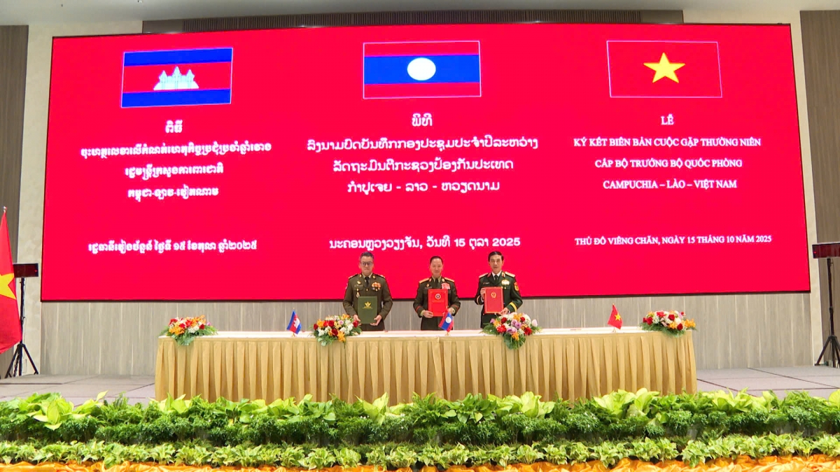 Lễ ký kết biên bản Cuộc gặp thường niên cấp Bộ trưởng Bộ Quốc phòng Campuchia - Lào - Việt Nam