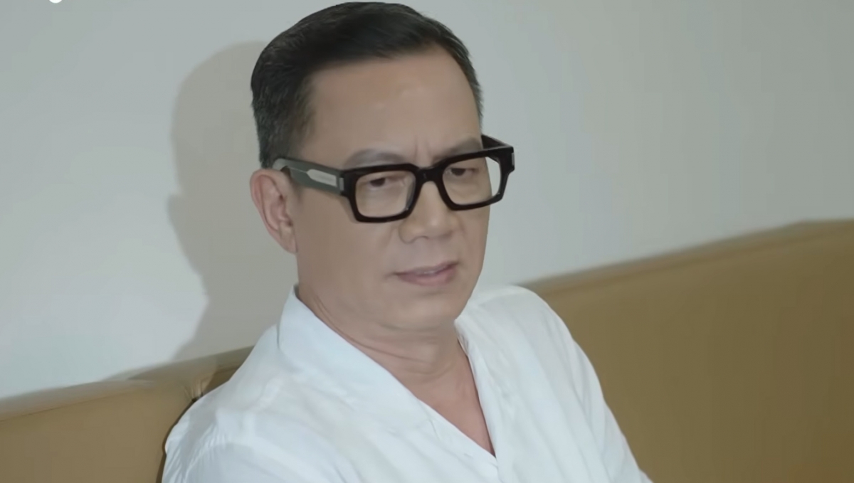 Ông Thủy (NSƯT Phạm Cường) cho rằng việc sắp xếp chưa công bằng, “không sát với thực tế”.