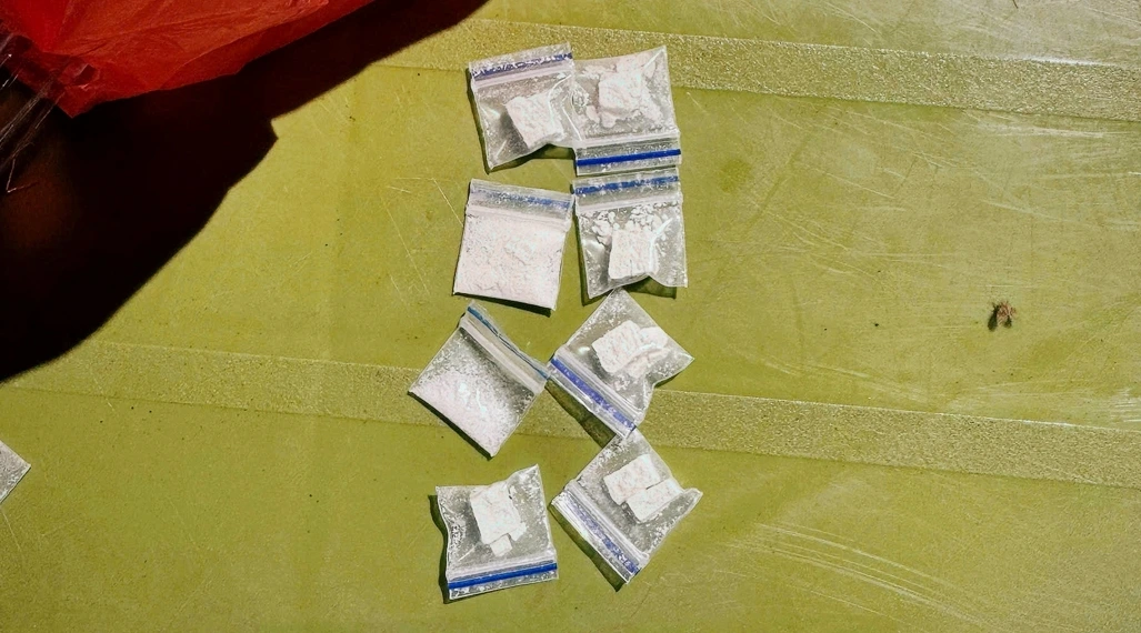 Tang vật khám và thu giữ trên người đối tượng