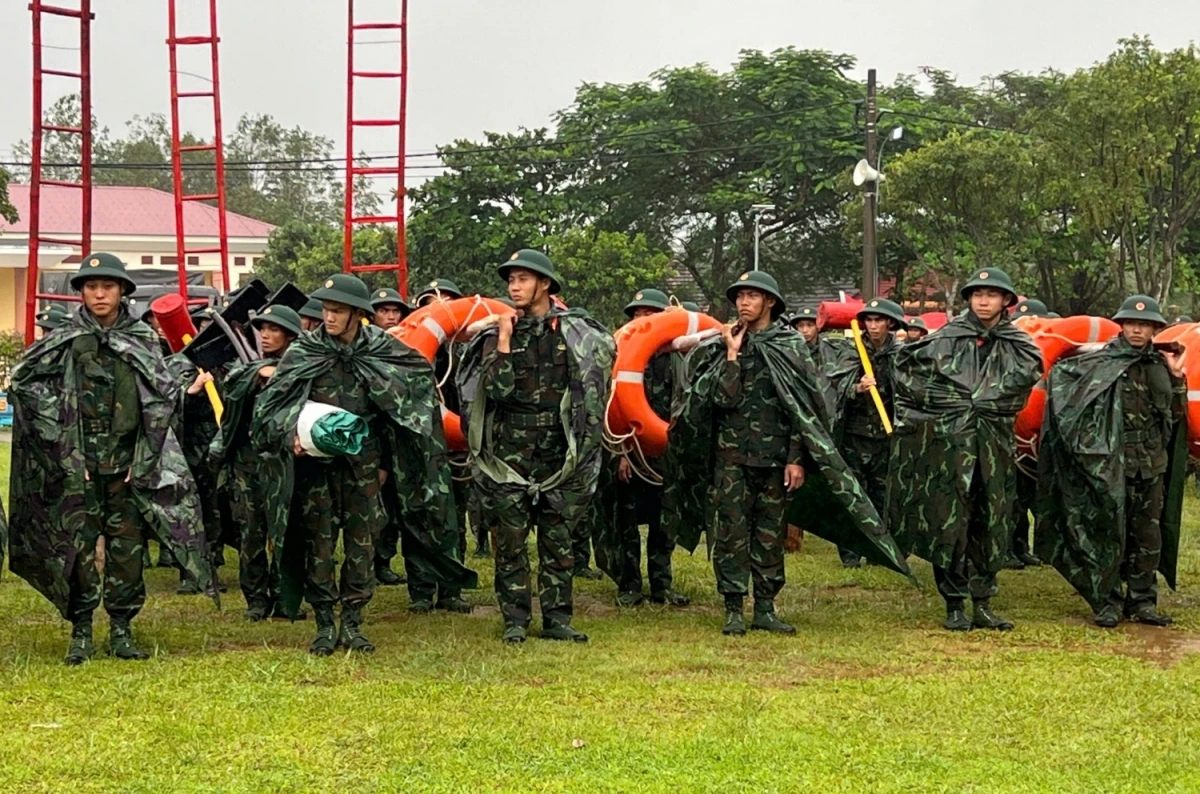 Lực lượng vũ trang tỉnh Quảng Trị sẵn sàng về cơ sở hỗ trợ người dân