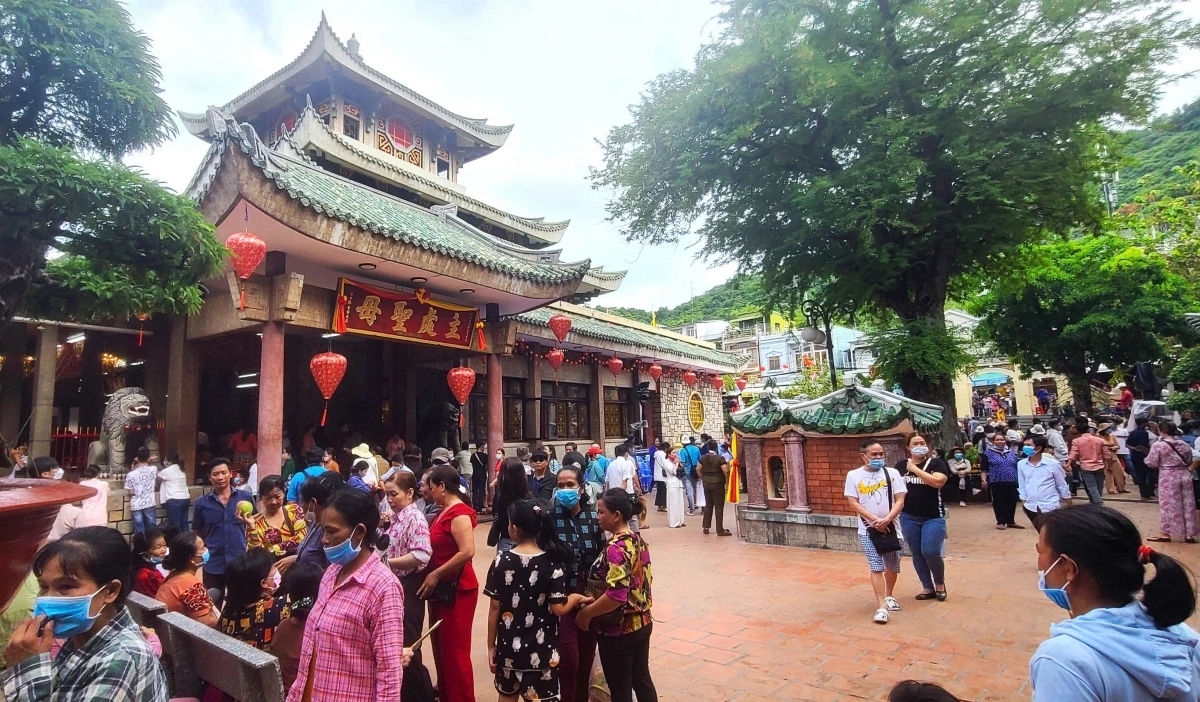 Miếu bà Chúa Xứ Núi Sam (Ảnh: Văn Ánh)