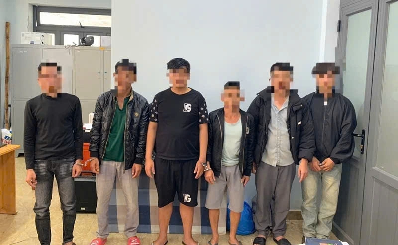 Nhóm đối tượng bị Công an tỉnh Lâm Đồng tạm giữ.