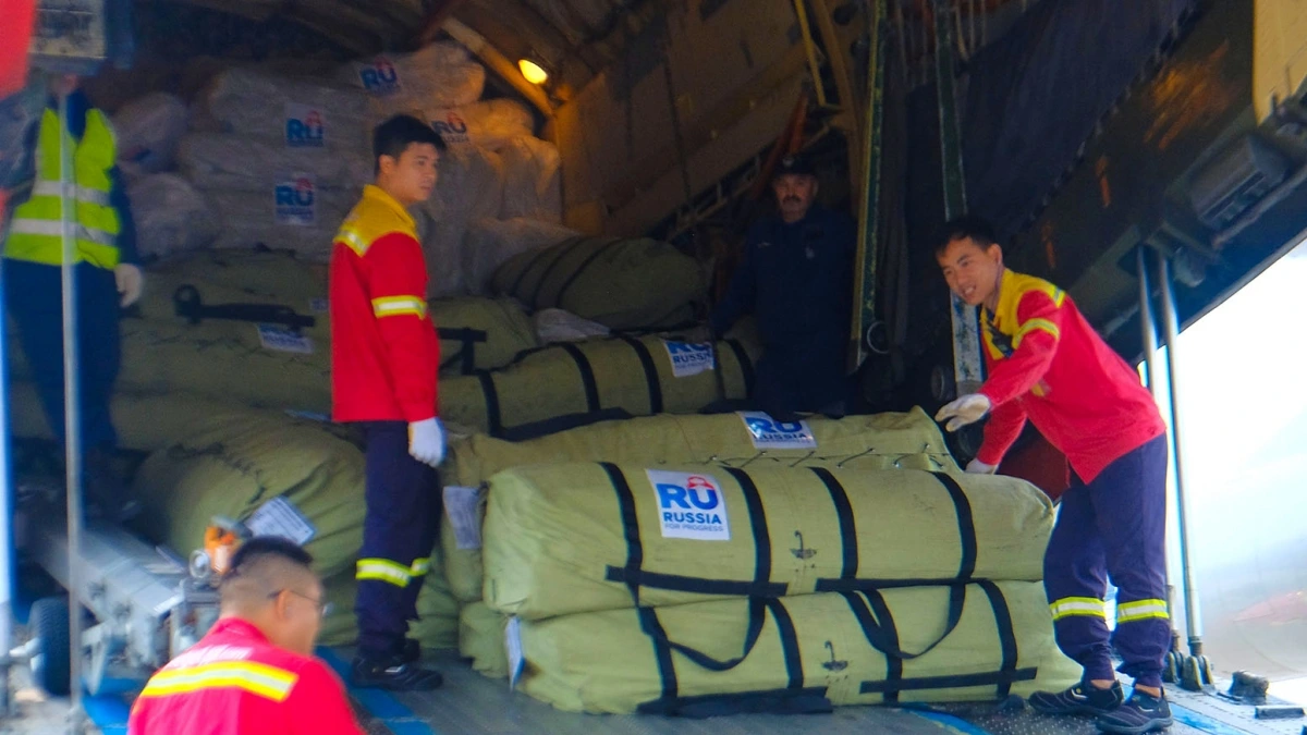 Cận cảnh lô hàng viện trợ của Nga cho Việt Nam 