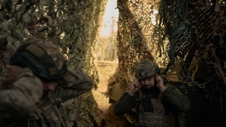 Binh sỹ Nga siết chặt vòng vây lực lượng Ukraine. Ảnh: Getty Images