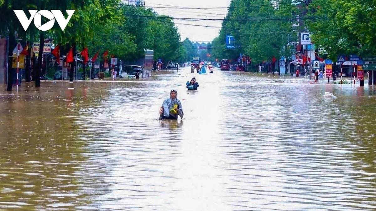 Hoàn lưu bão số 11 gây mưa lớn đã làm ngập lụt nghiêm trọng tại nhiều khu vực trên địa bàn tỉnh Thái Nguyên. (Ảnh: Duy Đức)