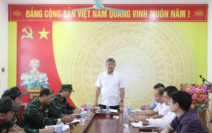 Phó Chủ tịch UBND Thành phố Nguyễn Mạnh Quyền phát biểu tại buổi làm việc. Ảnh: Huy Kiên