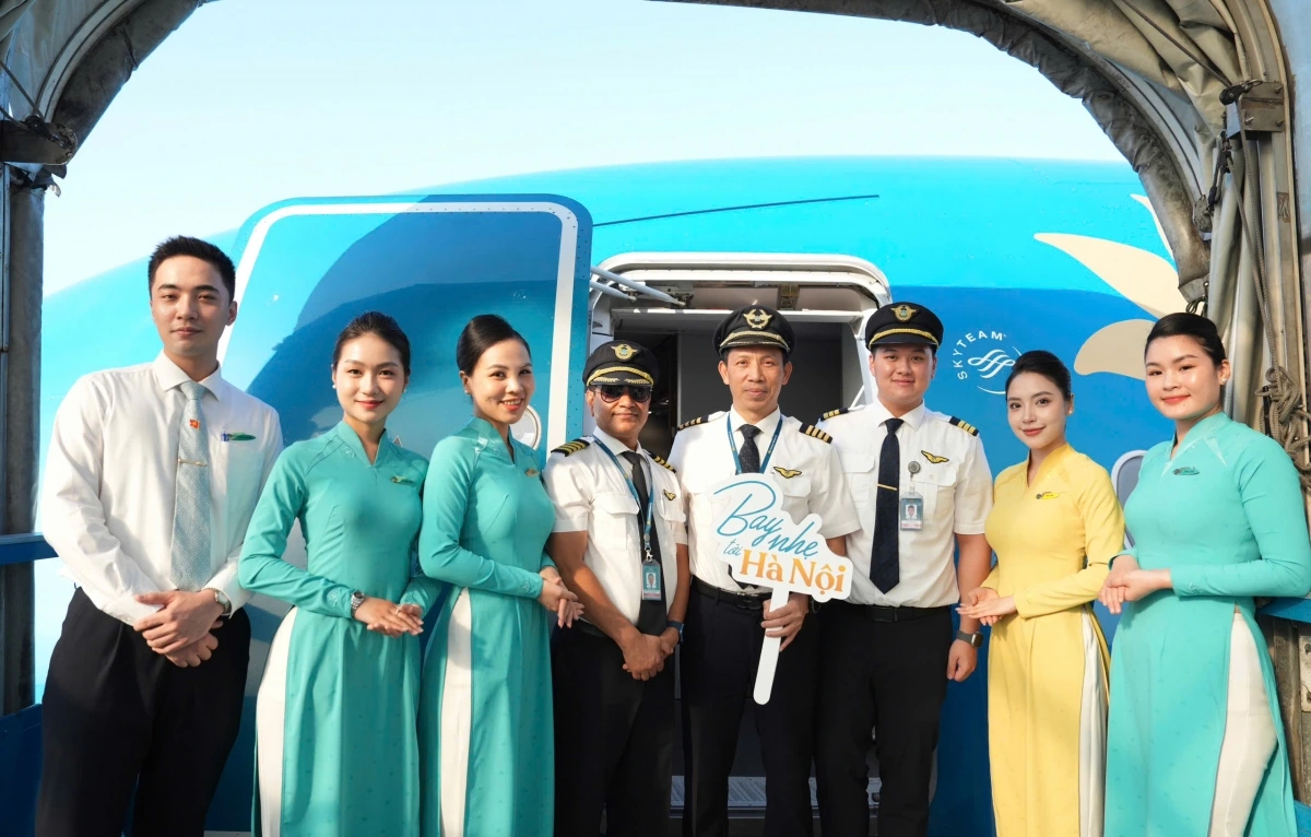 Phi hành đoàn sẵn sàng cho chuyến "Bay nhẹ tới Hà Nội".