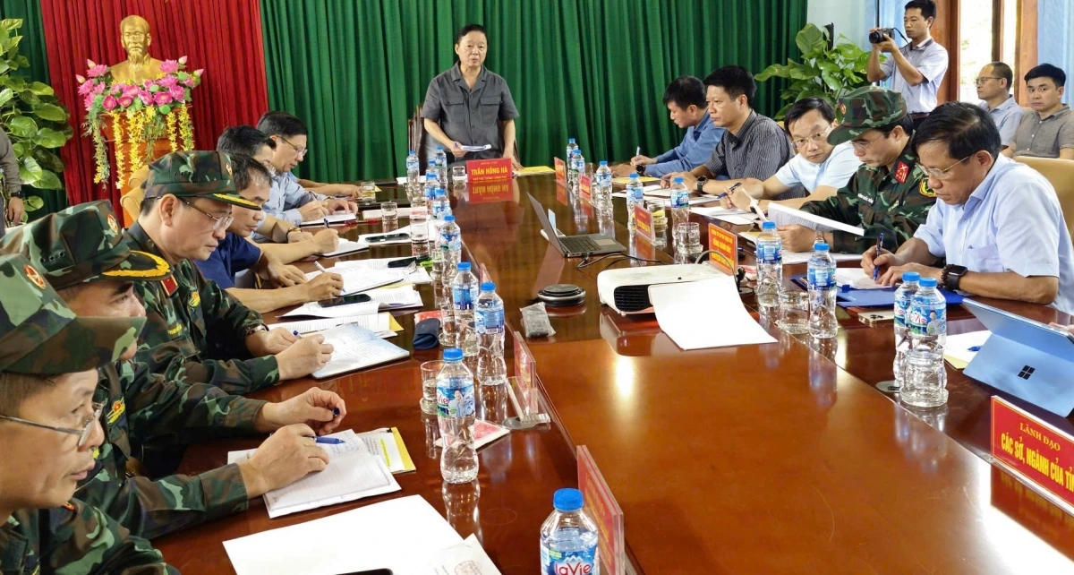 Phó Thủ tướng Trần Hồng Hà làm việc với UBND tỉnh Lào Cai