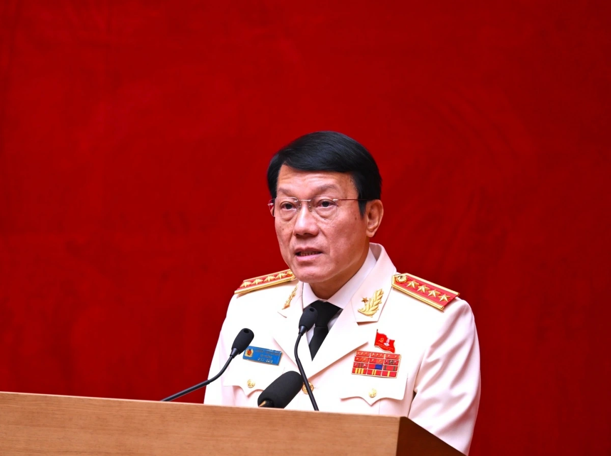 Đại tướng Lương Tam Quang phát biểu bế mạc Đại hội.