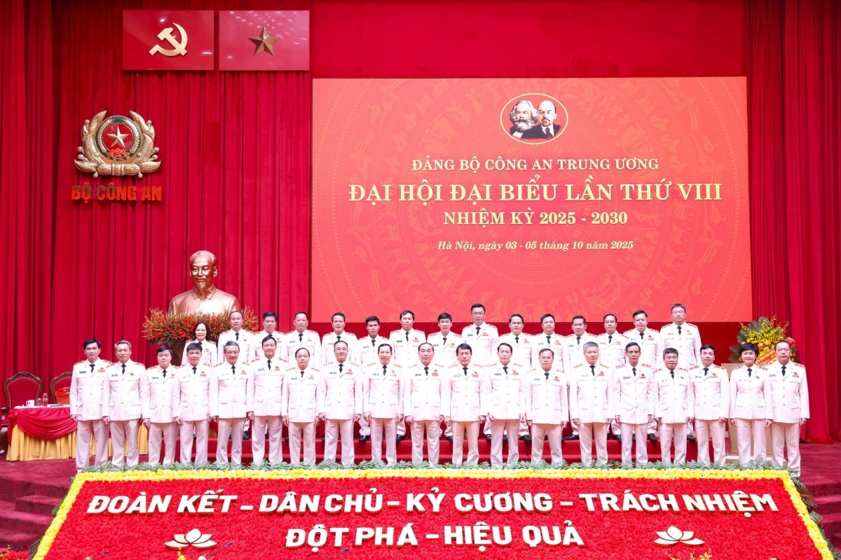 Các đại biểu của Đảng bộ Công an Trung ương chính thức và dự khuyết dự Đại hội đại biểu toàn quốc lần thứ XIV của Đảng. (Ảnh: Nguyễn Khải)