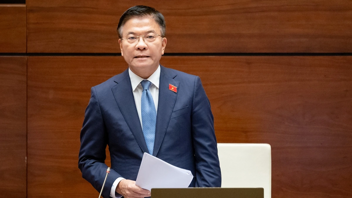 Phó Thủ tướng Chính phủ Lê Thành Long giải trình, làm rõ một số vấn đề đại biểu Quốc hội nêu