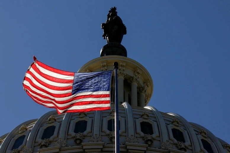 Cột cờ ở Điện Capitol - nơi đặt trụ sở của Quốc hội Mỹ. Ảnh: Reuters