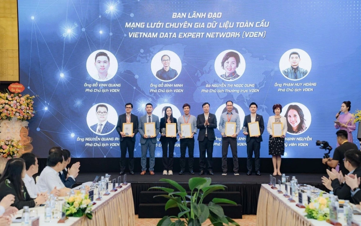 Ra mắt Ban lãnh đạo Mạng lưới chuyên gia Dữ liệu toàn cầu