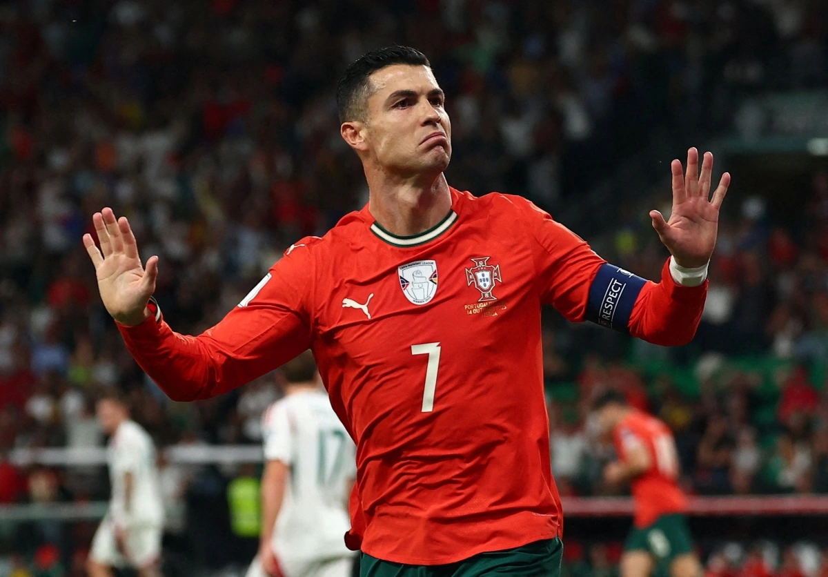 Ronaldo ghi cú đúp nhưng ĐT Bồ Đào Nha không thể có chiến thắng. (Ảnh: Reuters). 