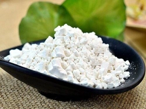 Bột sắn dây không chỉ là thức uống giải khát dân dã mà còn là vị thuốc tự nhiên giúp thanh nhiệt, giải độc và hỗ trợ tiêu hóa