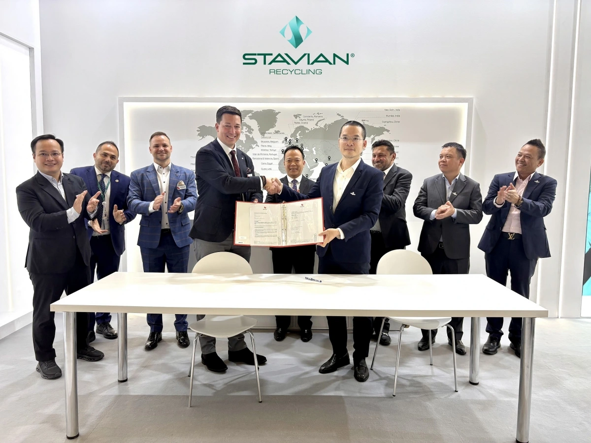 Stavian Recycling ký kết Biên bản ghi nhớ với Công ty TNHH Starlinger (Cộng hoà Áo) và Công ty Cổ phần AMUT (Cộng hoà Ý)