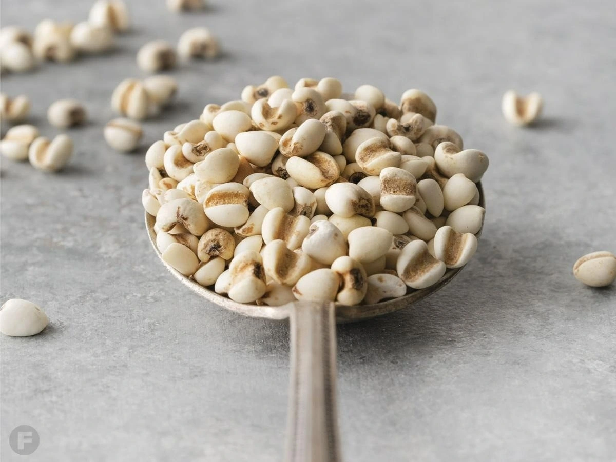 Hạt ý dĩ có thể đem lại loạt lợi ích sức khỏe đáng kinh ngạc. Ảnh: Feast Magazine