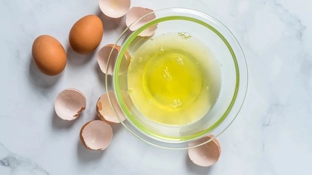 Lòng trắng trứng có nhiều lợi ích cho sức khỏe không phải ai cũng biết. Ảnh: Healthline