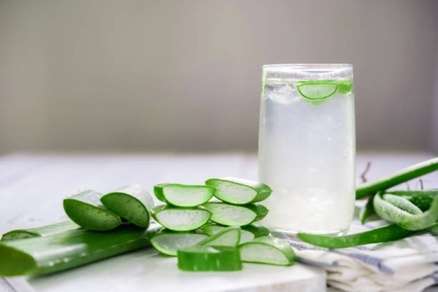Nước nha đam được ví như “thần dược” cho sức khỏe và sắc đẹp. Ảnh: Getty Images