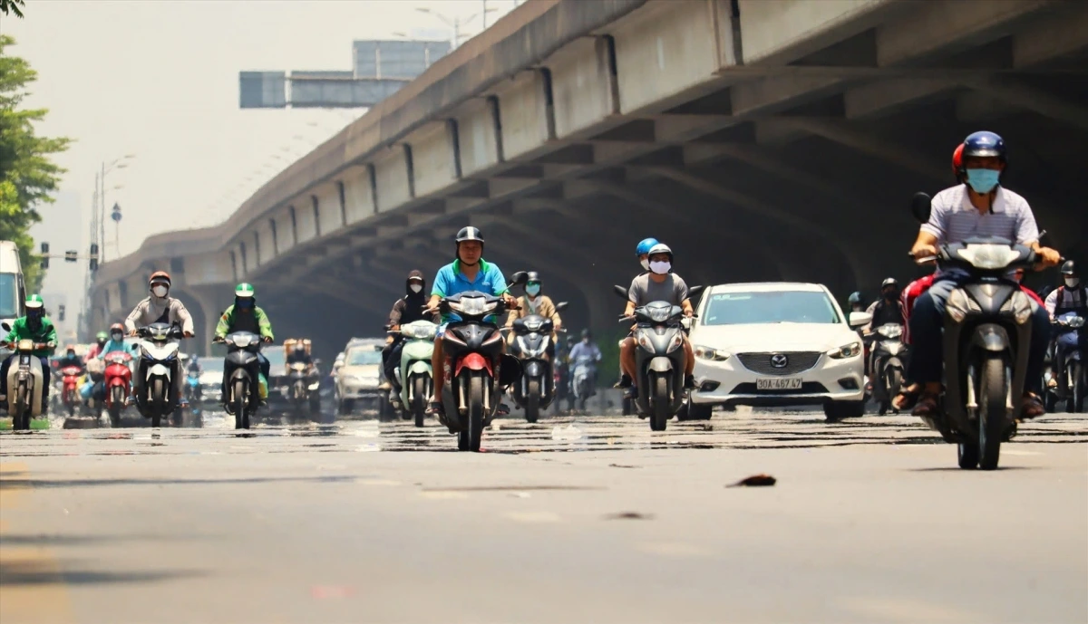 Bắc Bộ và Thanh Hóa ngày nắng, đêm có dông vài nơi