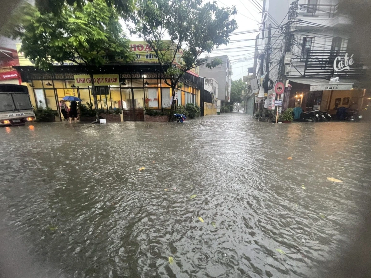 Mưa lớn tiếp diễn ở Trung Bộ và Tây Nguyên