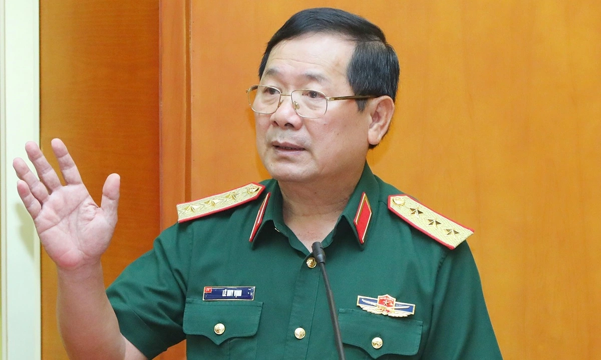 Thượng tướng Lê Huy Vịnh, Thứ trưởng Bộ Quốc phòng.