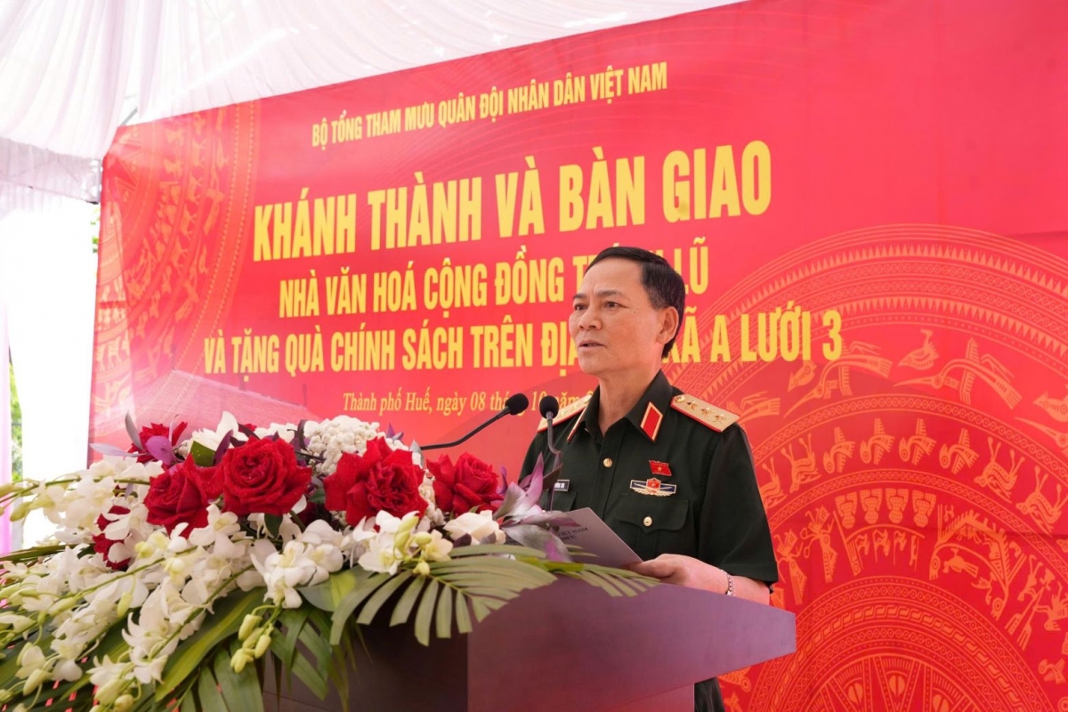 Thượng tướng Phạm Trường Sơn, Phó Tổng Tham mưu trưởng Quân đội Nhân dân Việt Nam phát biểu tại lễ bàn giao nhà