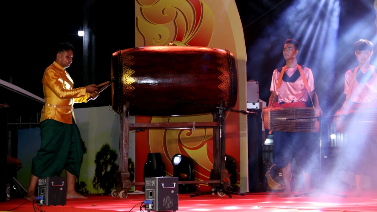 Tiết mục trình diễn trống lớn