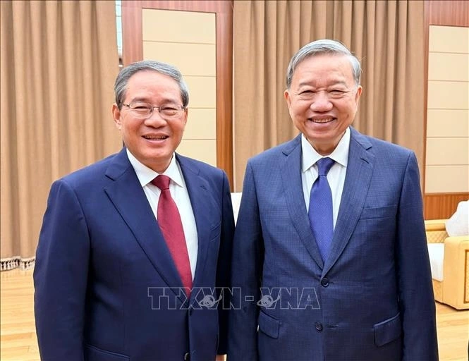 Tổng Bí thư Tô Lâm gặp Thủ tướng Trung Quốc Lý Cường. (Ảnh: TTXVN)