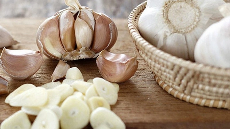 Tỏi là “thần dược” tự nhiên mang lại nhiều lợi ích cho sức khỏe - từ phòng ngừa cảm cúm, ung thư, tim mạch đến làm đẹp da