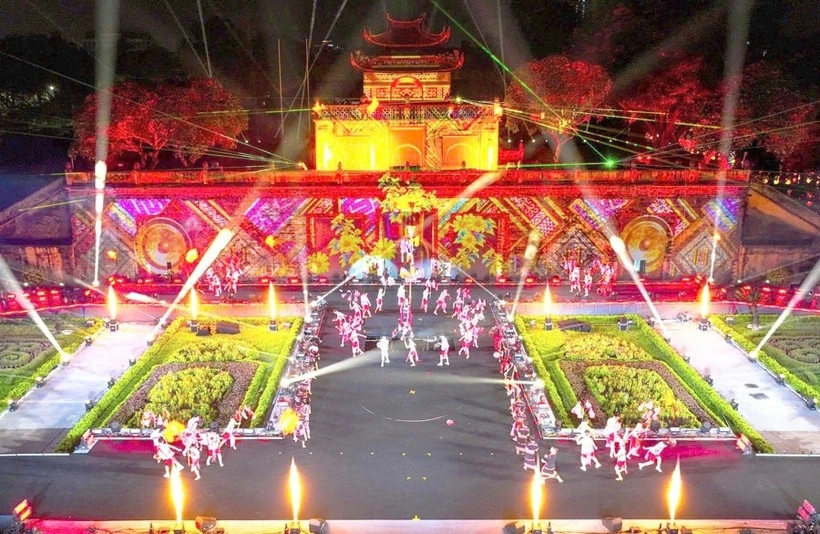 Hanoi is hosting numerous autumn events and festivals to attract visitors. In the photo: Scene from the 2025 Hanoi World Culture Festival at the Thang Long Imperial Citadel Heritage Centre. (Photo: hanoimoi.vn)